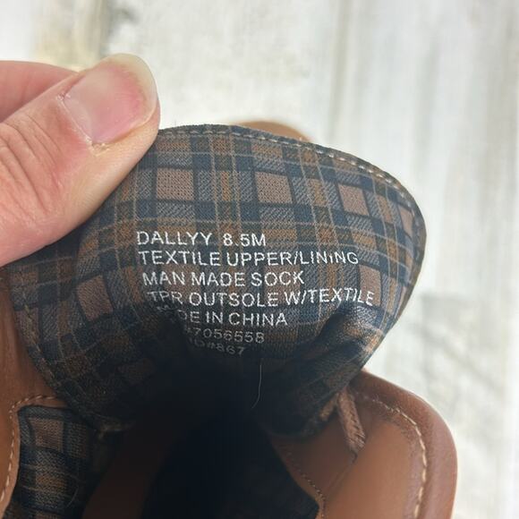 Madden Girl Women's 8.5 Faux brown suede wedge ankle boot - Picture 8 of 8